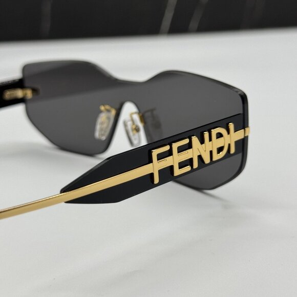 NEW FENDI GOLD GREY UNISEX SUNGLASSES FENDI FE40066U 30A - Picture 10 of 13